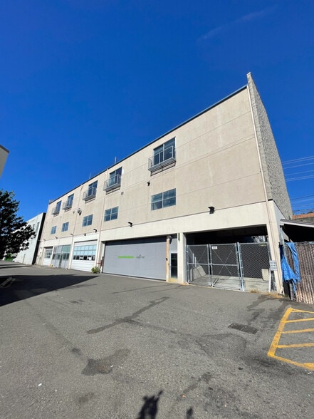 2201 15th Ave W, Seattle, WA for sale - Building Photo - Image 3 of 10