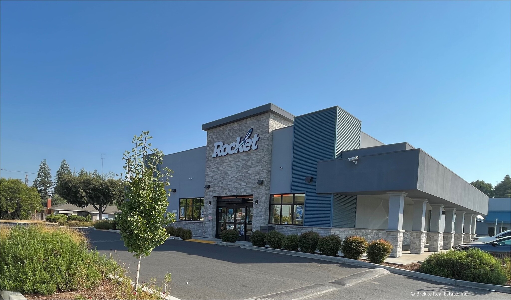 950 Oakdale Rd, Modesto, CA for lease Building Photo- Image 1 of 5