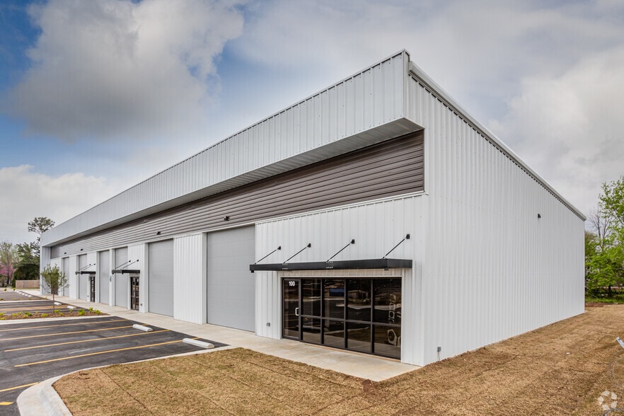 803 W Price Ln, Rogers, AR for lease - Building Photo - Image 3 of 4