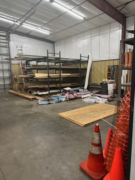 933 Ridge Rd, Duson, LA for lease - Interior Photo - Image 2 of 13