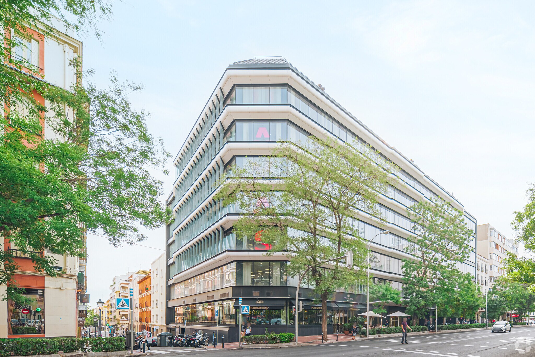 Calle de Eloy Gonzalo, 10, Madrid, Madrid for lease Primary Photo- Image 1 of 6