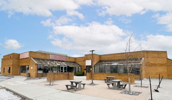 160 Keil Dr S, Chatham, ON for lease Primary Photo- Image 1 of 3