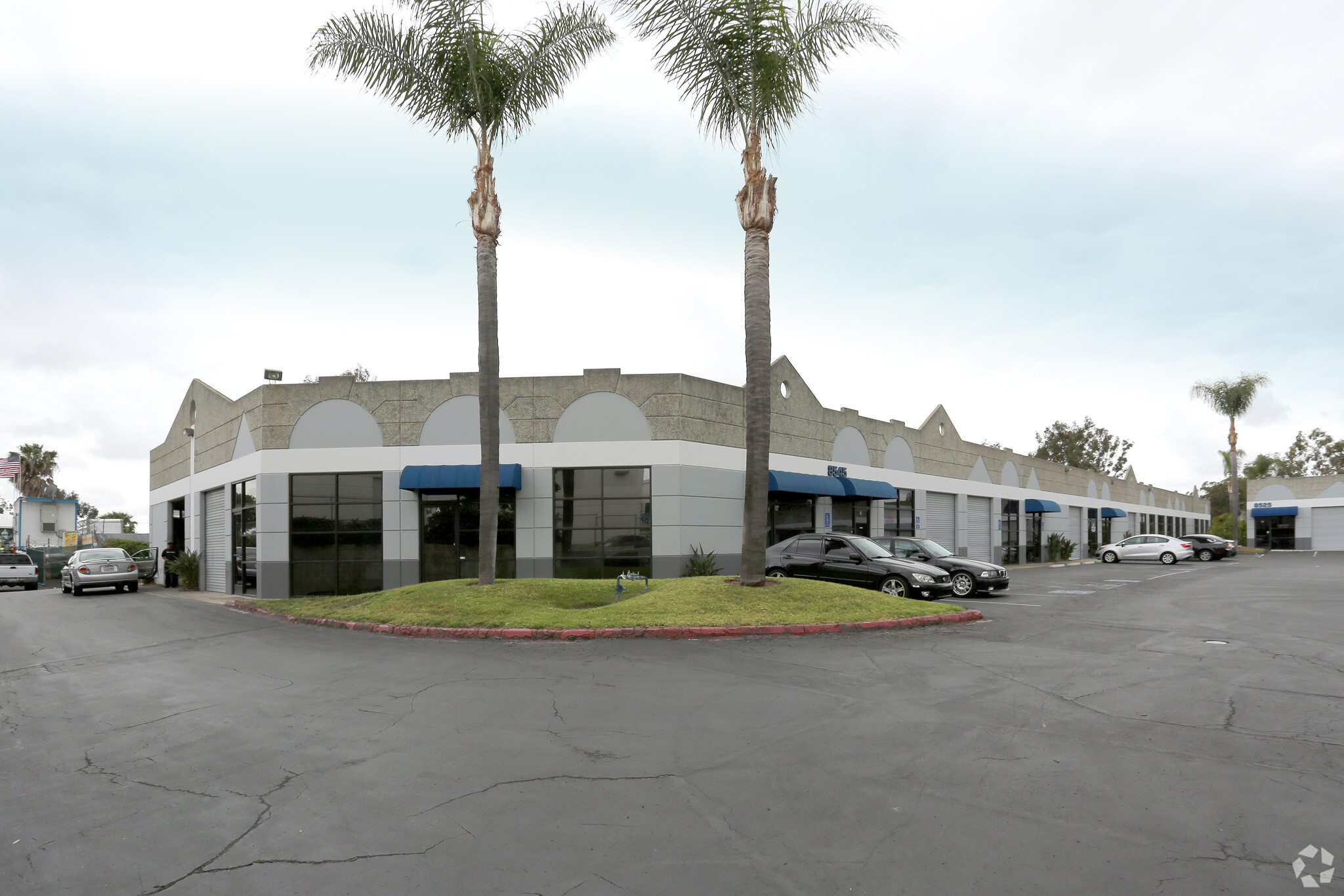 8545 Arjons Dr, San Diego, CA for lease Primary Photo- Image 1 of 9