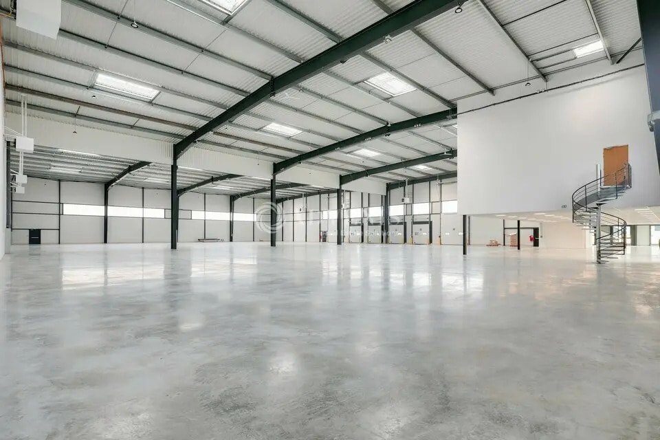 Industrial in Aulnay-sous-Bois for lease Building Photo- Image 1 of 6