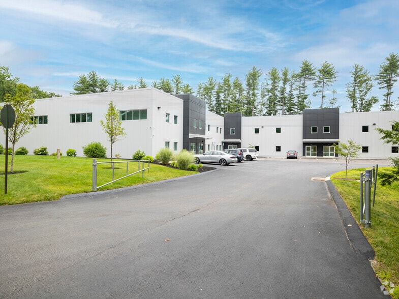 6 Bellemore, Bedford, NH for lease - Building Photo - Image 1 of 9