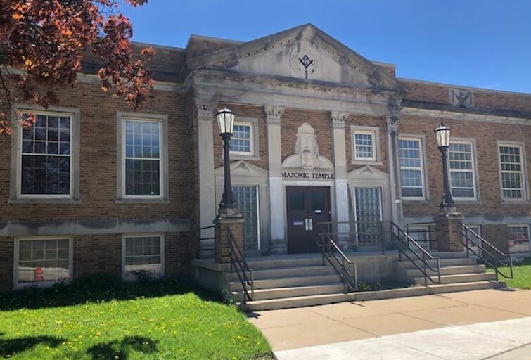 7515 W National Ave, West Allis, WI for sale - Primary Photo - Image 1 of 1
