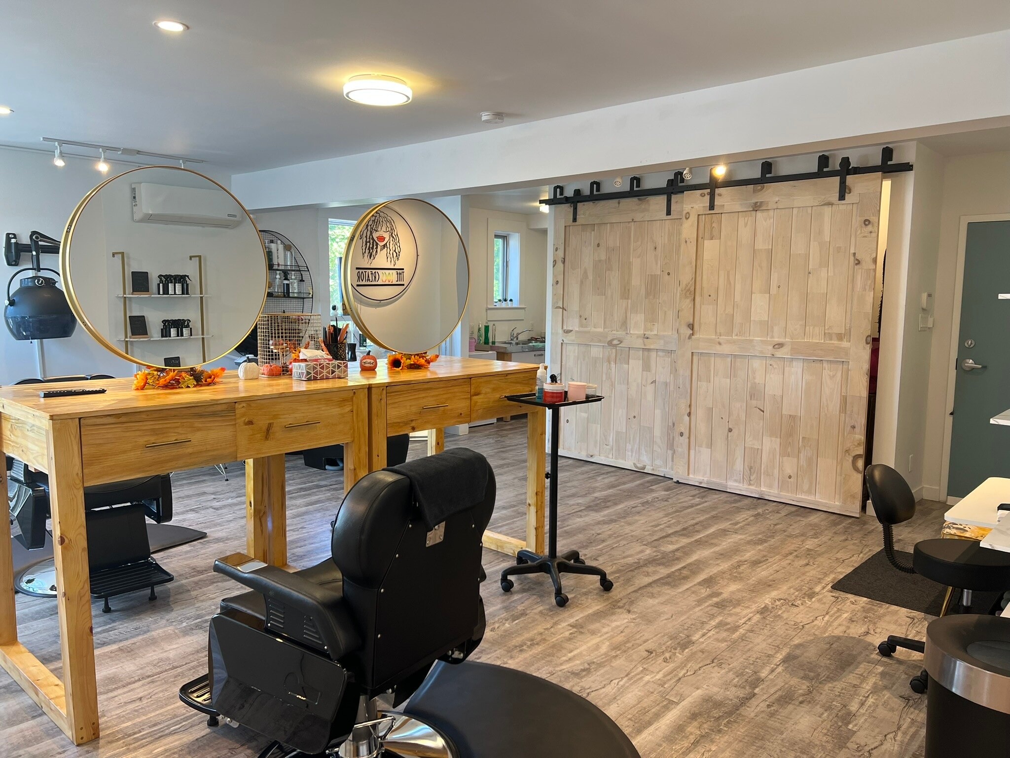 17 Av De La Baie-De-Valois, Pointe-claire, QC for lease Interior Photo- Image 1 of 11