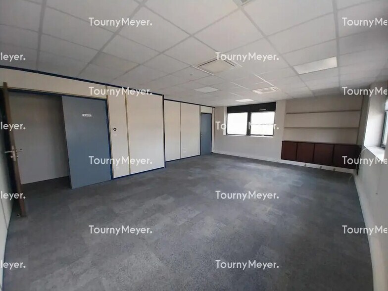 Office in Toulouse for lease - Interior Photo - Image 3 of 10