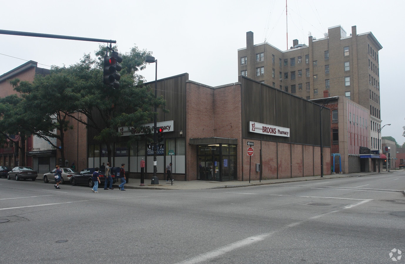 365 Essex St, Lawrence, MA 01840