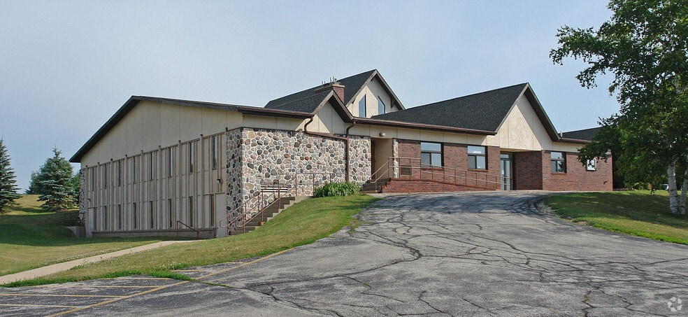 S68W14891 Janesville Rd, Muskego, WI for sale - Building Photo - Image 1 of 5