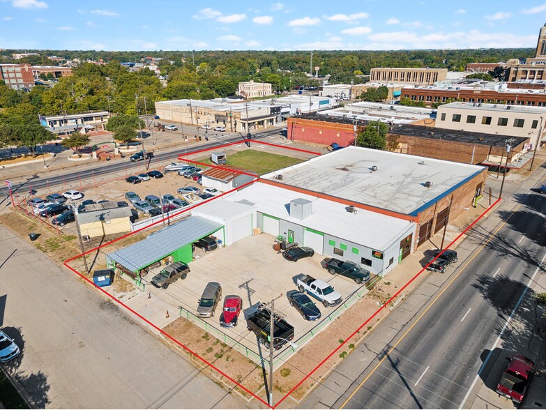 302 S Caddo St, Cleburne, TX for sale - Building Photo - Image 2 of 7