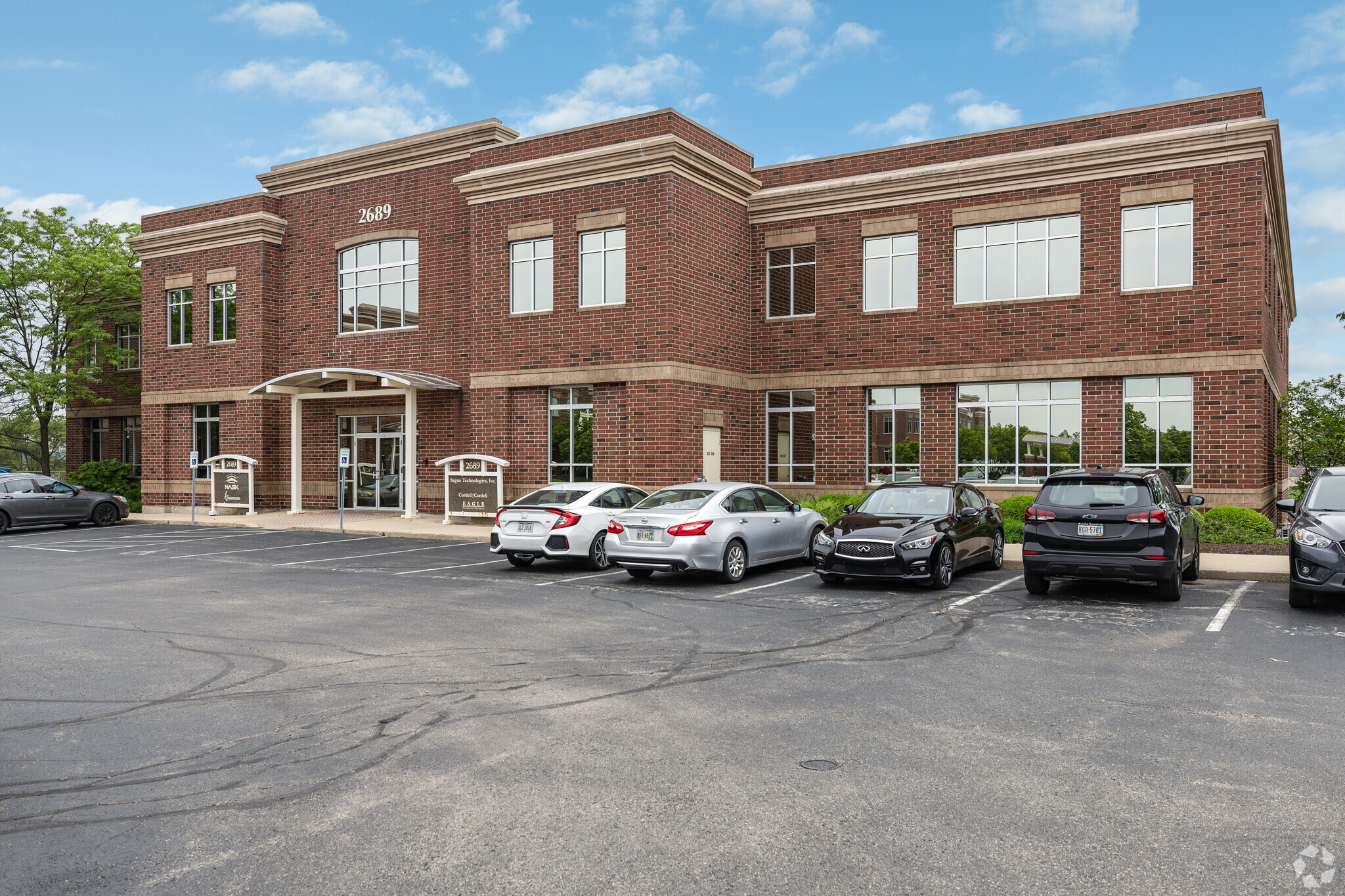 2689 Commons Blvd, Beavercreek, OH for lease Primary Photo- Image 1 of 6