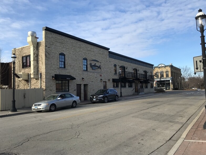 101 W Main St, West Dundee, IL 60118 - Retail for Sale | LoopNet