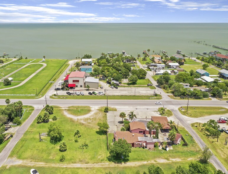 2007 E Bayshore Dr, San Leon, TX for sale - Building Photo - Image 1 of 1