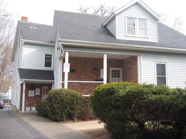 37 Moore Ave, Mount Kisco, NY for lease - Other - Image 2 of 16