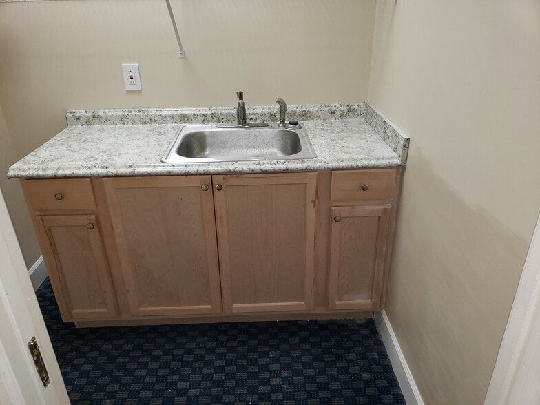 2340 Perimeter Park Dr, Atlanta, GA for lease - Interior Photo - Image 3 of 32