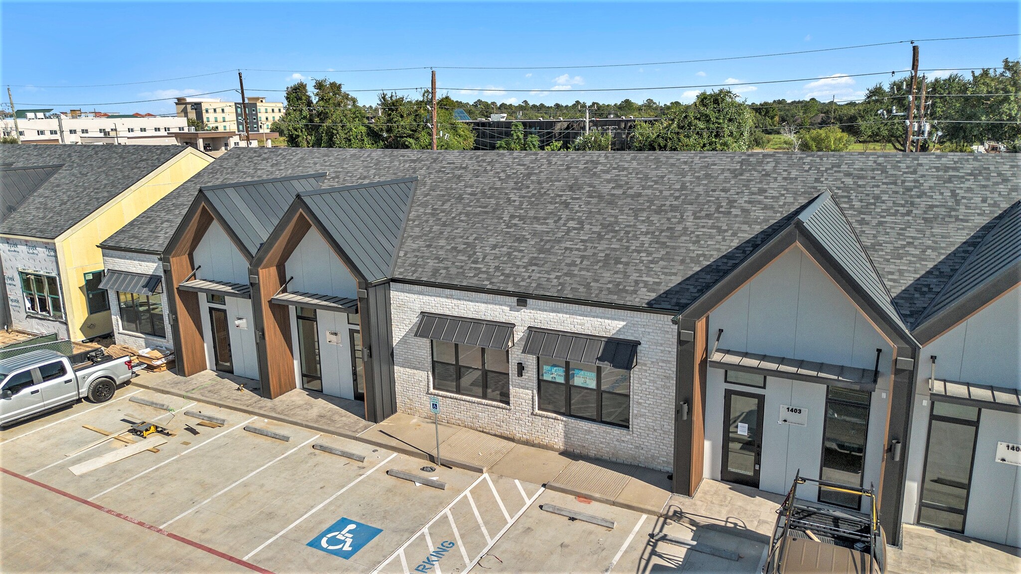 1325 Main St, Katy, TX for lease Building Photo- Image 1 of 14