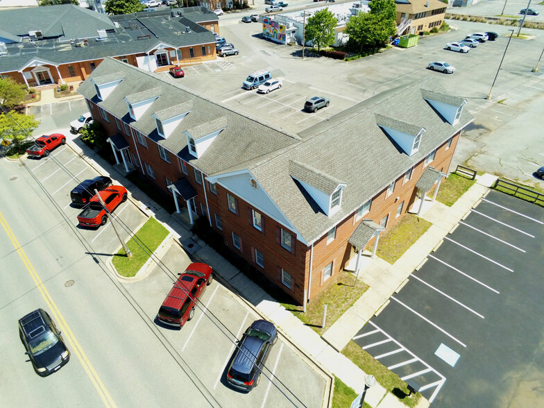 108 Lagrange Ave, La Plata, MD for sale - Aerial - Image 2 of 36