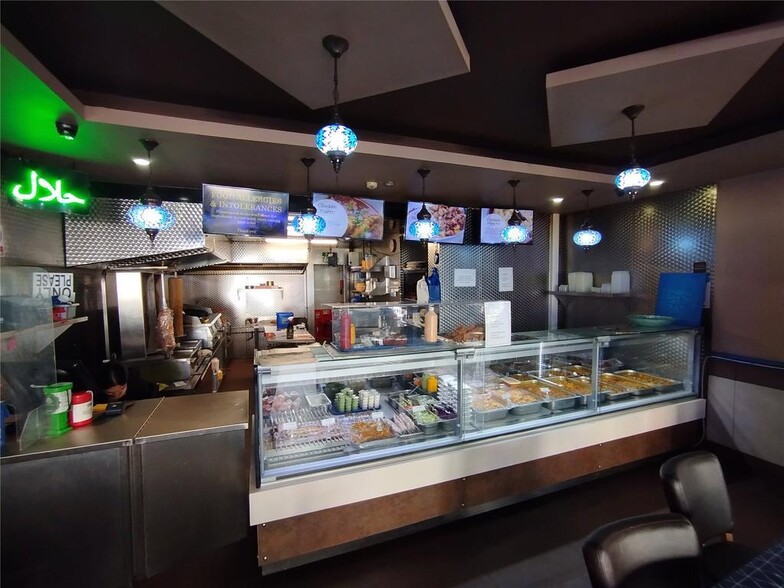 296-298 London Rd, Westcliff On Sea for sale - Building Photo - Image 2 of 17