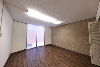 710-724 Buffalo St, Corpus Christi, TX for lease Interior Photo- Image 2 of 5