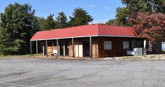 1507 Emmanuel Church Rd, Conover NC - Commercial Kitchen