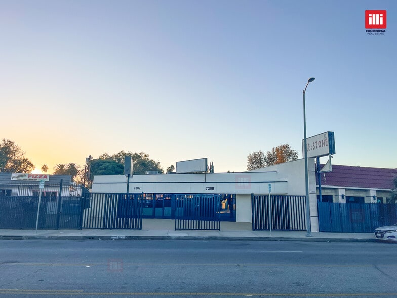 7307-7309 Canoga Ave, Canoga Park, CA for lease - Building Photo - Image 3 of 23