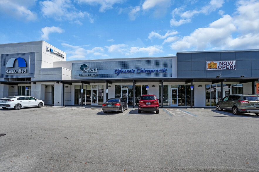 1815-1823 E Commercial Blvd, Fort Lauderdale, FL for sale - Building Photo - Image 2 of 33