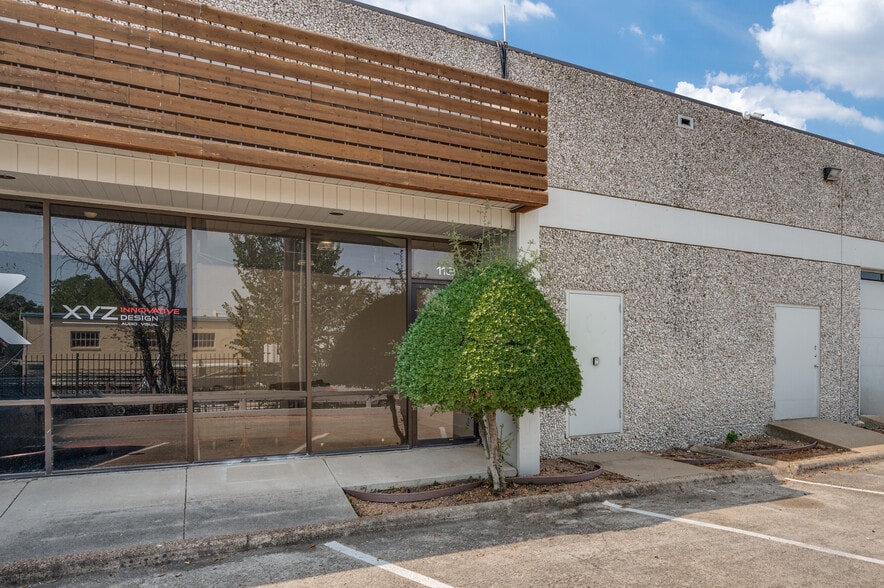 10606 Shady Trl, Dallas, TX for sale - Building Photo - Image 1 of 13