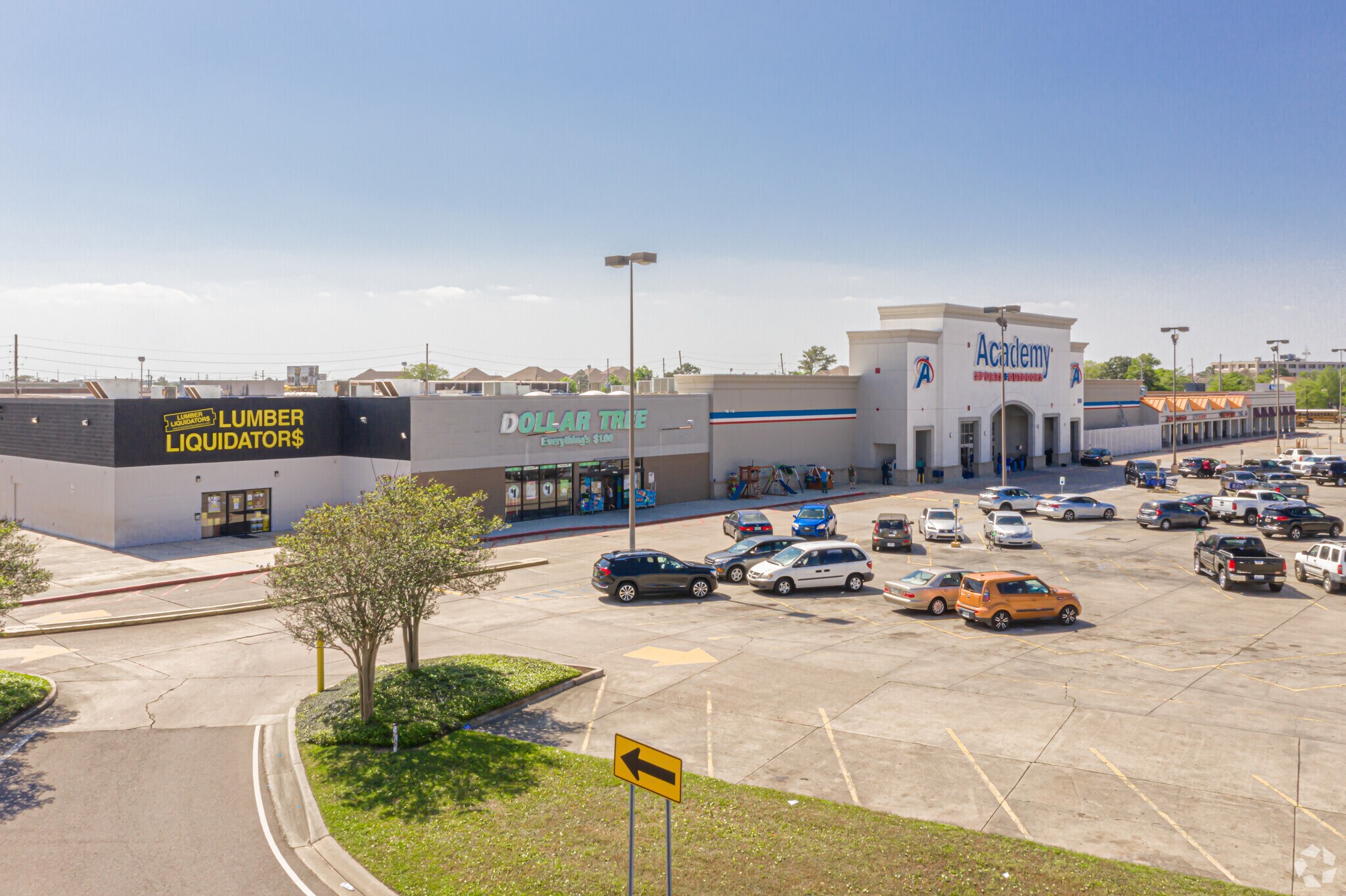 800 S Clearview Pky, Harahan, LA for sale Primary Photo- Image 1 of 1