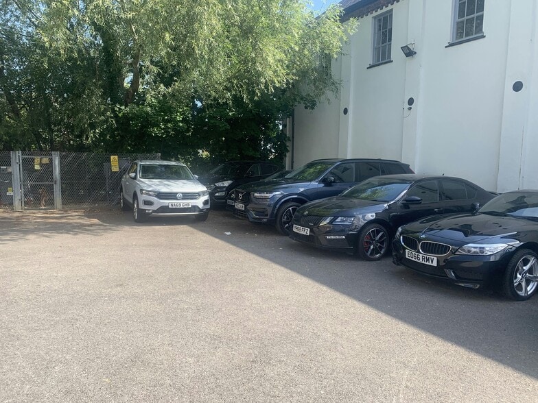 Penns Rd, Petersfield for sale - Building Photo - Image 3 of 5