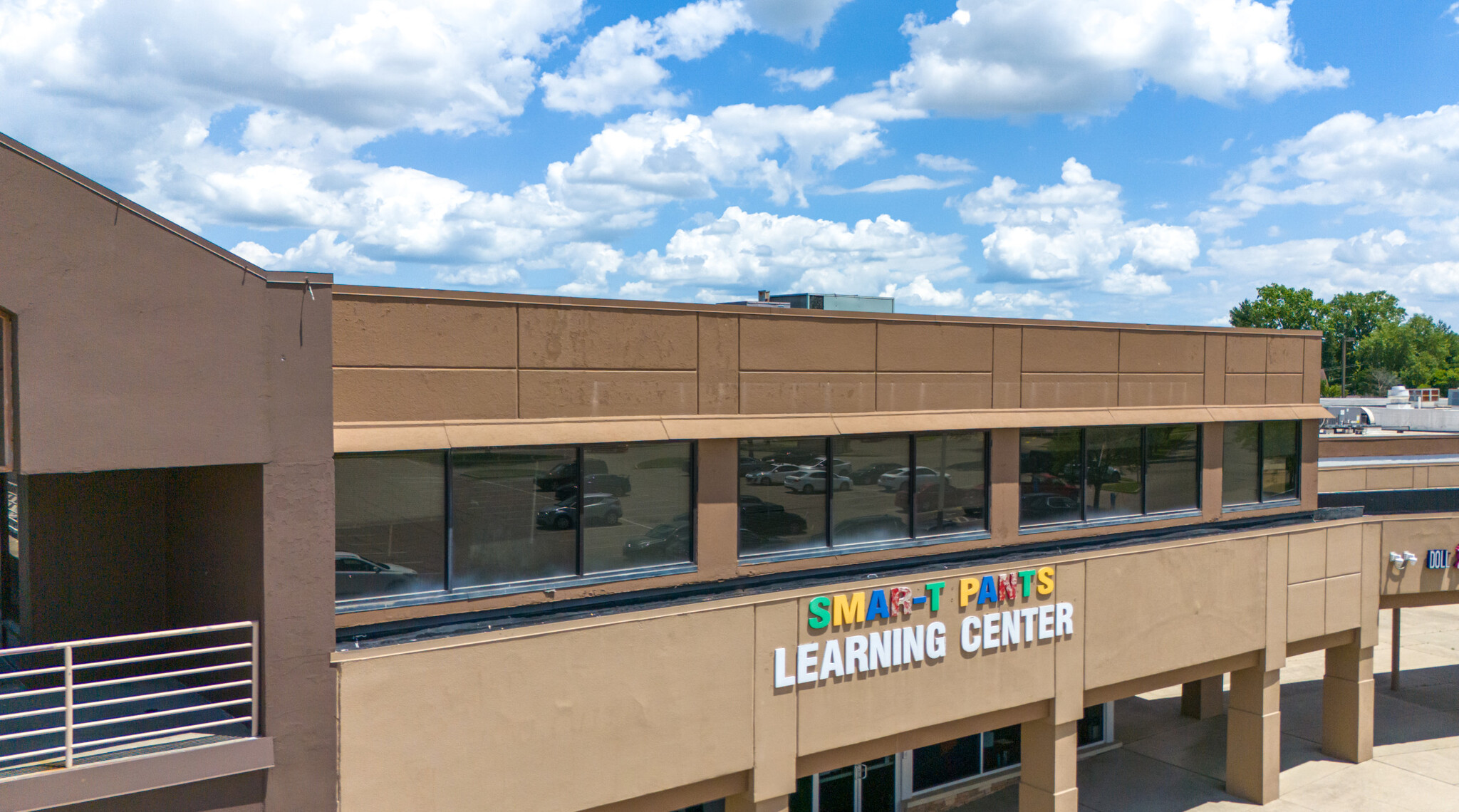 1102-1192 W Kemper Rd, Cincinnati, OH for lease Building Photo- Image 1 of 5