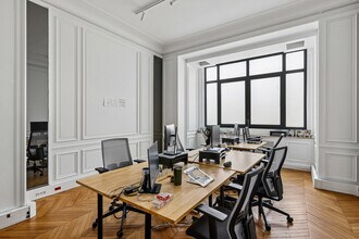 35 Rue De Rome, Paris for lease Interior Photo- Image 2 of 13