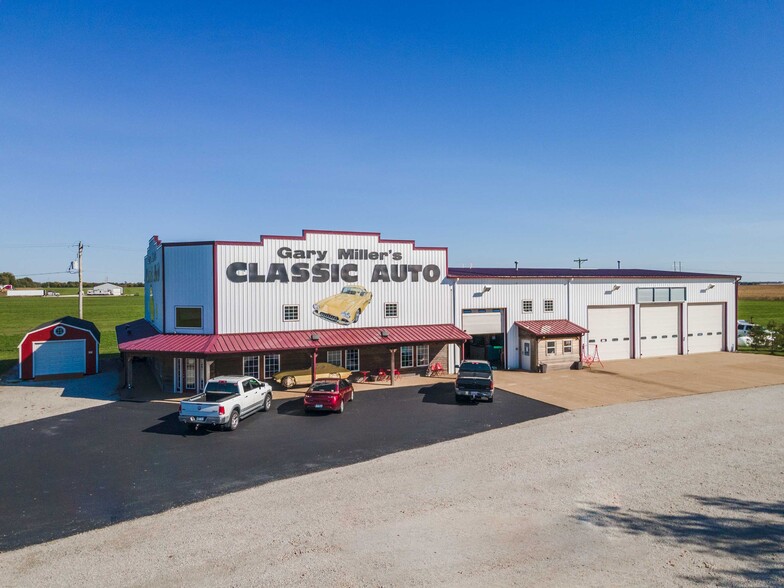 100 Classic Auto Ln, El Paso, IL for sale - Building Photo - Image 1 of 1