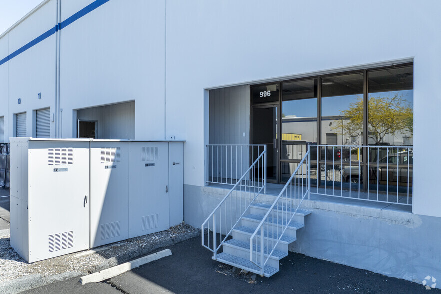 980-996 United Cir, Sparks, NV for lease - Building Photo - Image 3 of 7