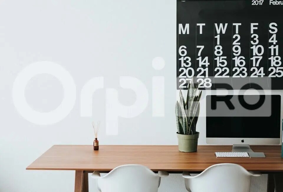 Office in La Rochelle for lease Interior Photo- Image 1 of 3