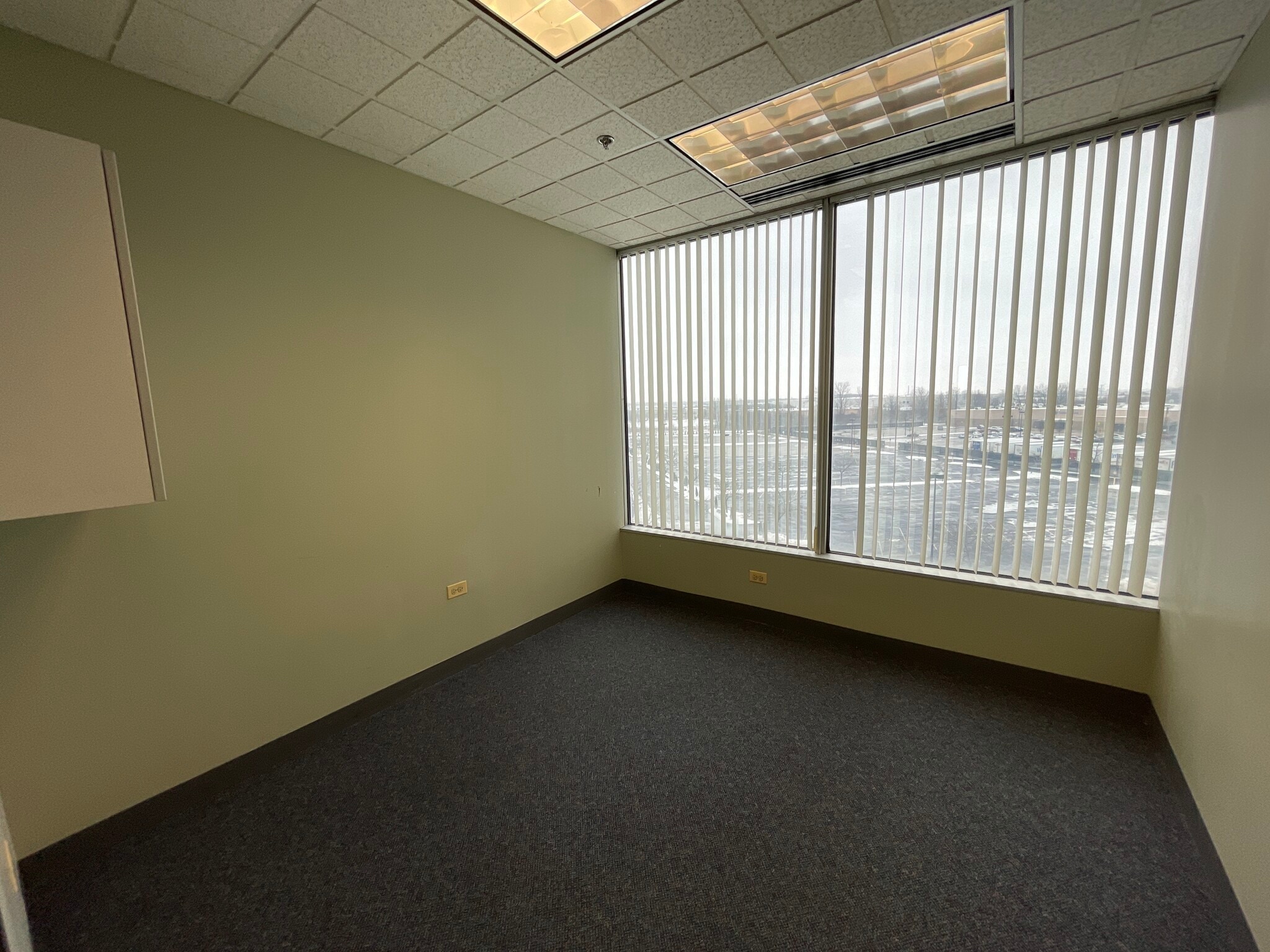 4801 Southwick Dr, Matteson, IL 60443 South suburban office space for