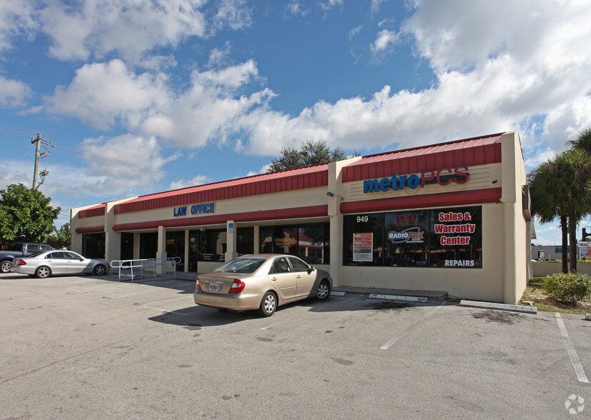 933-1007 W Commercial Blvd, Fort Lauderdale, FL for lease - Primary Photo - Image 2 of 8