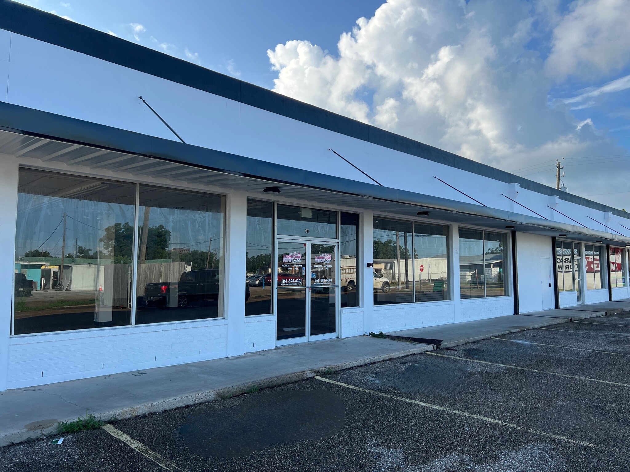 701 E Rio Grande St, Victoria, TX for lease Building Photo- Image 1 of 5