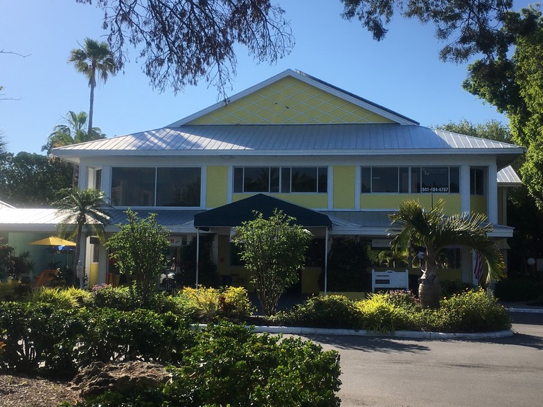 5350 Gulf of Mexico Dr, Longboat Key, FL for lease - Building Photo - Image 2 of 6