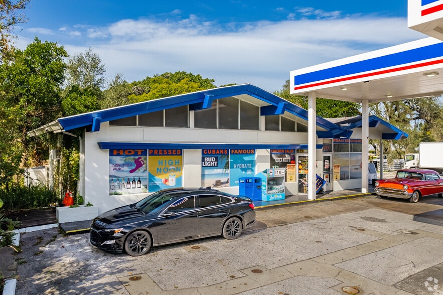 840 Broadway, Dunedin, FL for sale - Building Photo - Image 2 of 5