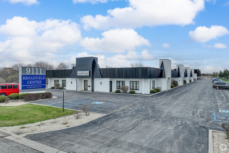 9111 Broadway St, Merrillville, IN for lease - Primary Photo - Image 3 of 29