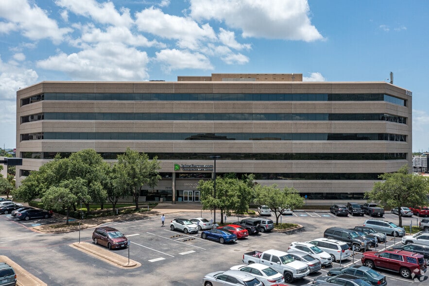 7610 N Stemmons Fwy, Dallas, TX for lease - Primary Photo - Image 1 of 16