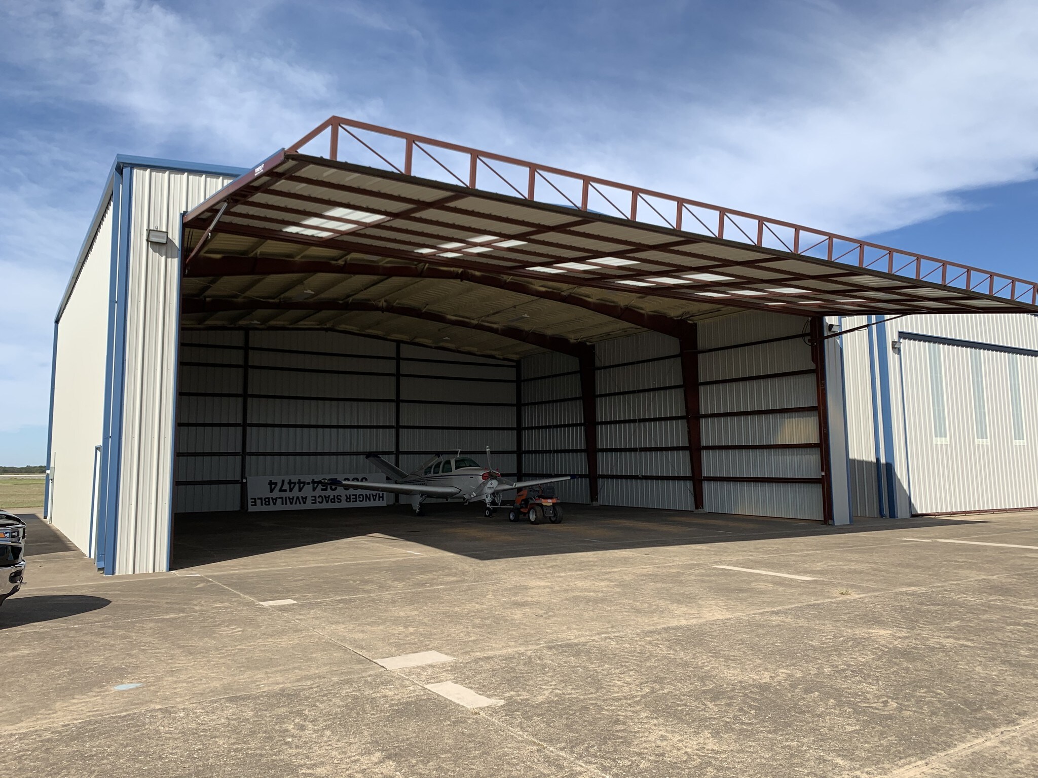 115 Execuitve Hangar Dr, Denison, TX for sale Building Photo- Image 1 of 1