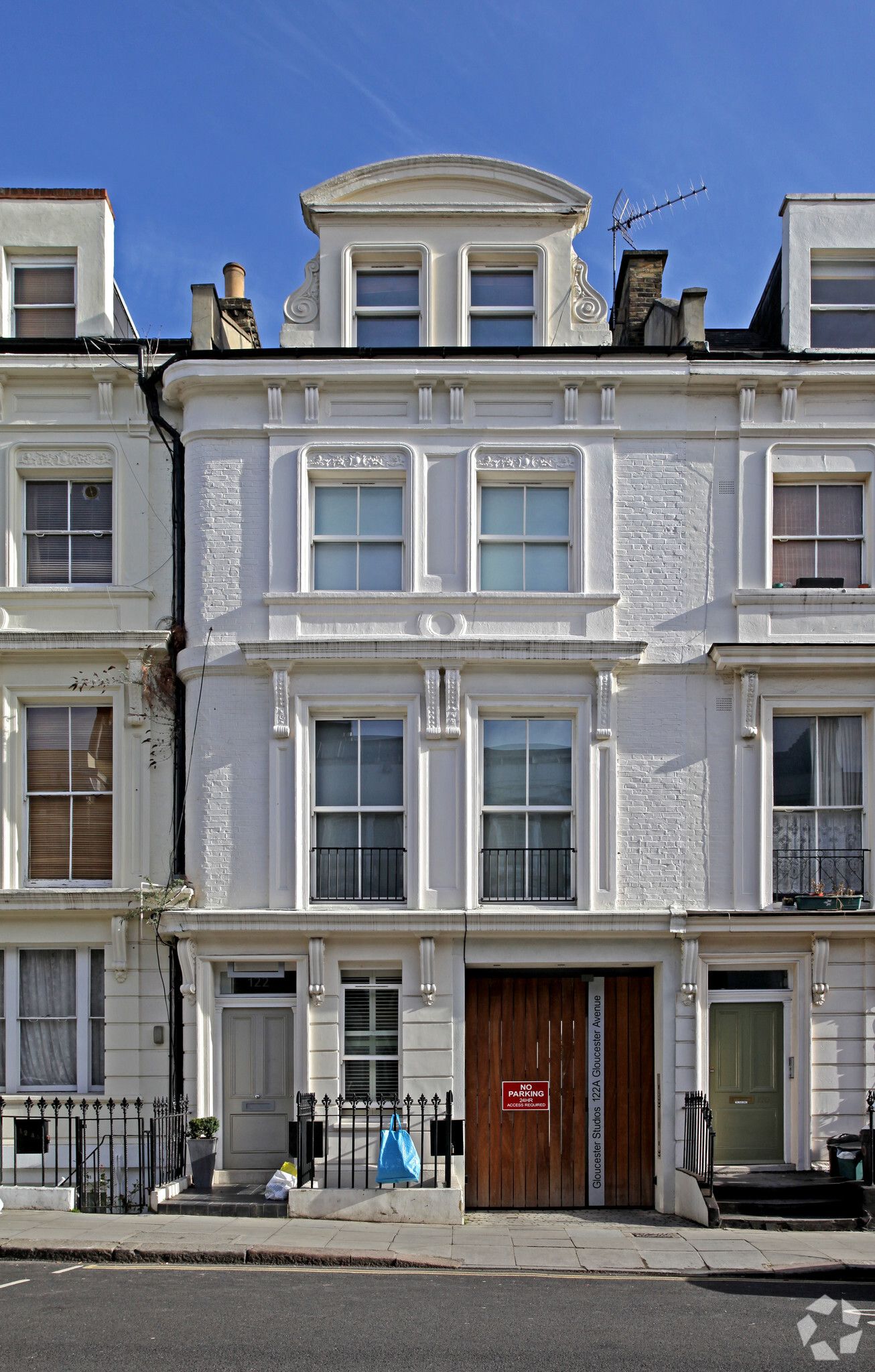 122A Gloucester Ave, London for sale Primary Photo- Image 1 of 1