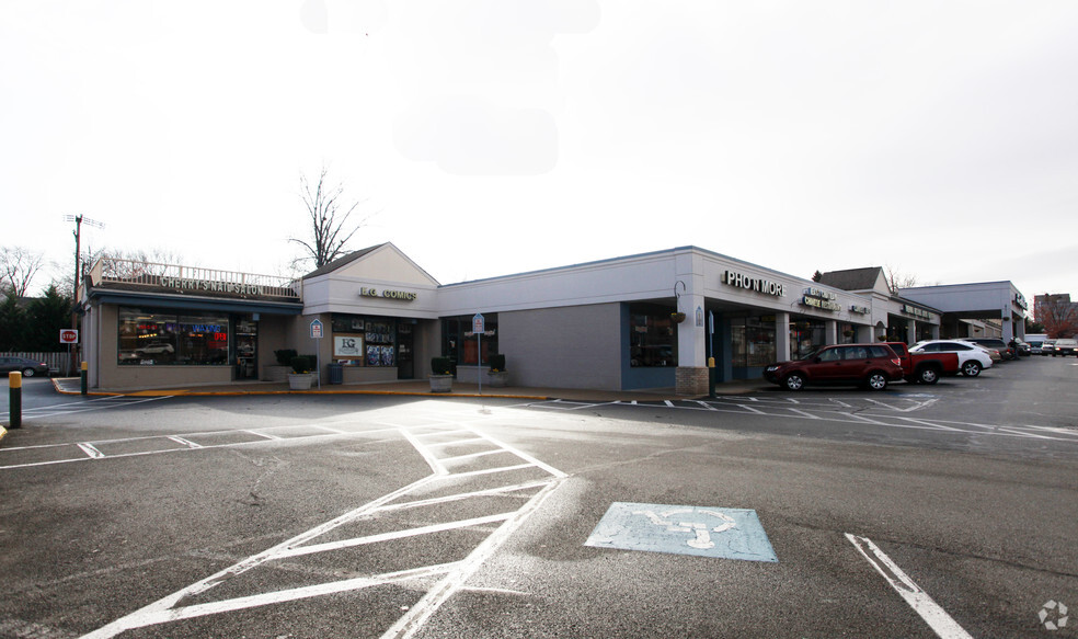 140-180 Maple Ave W, Vienna, VA for lease - Building Photo - Image 3 of 3