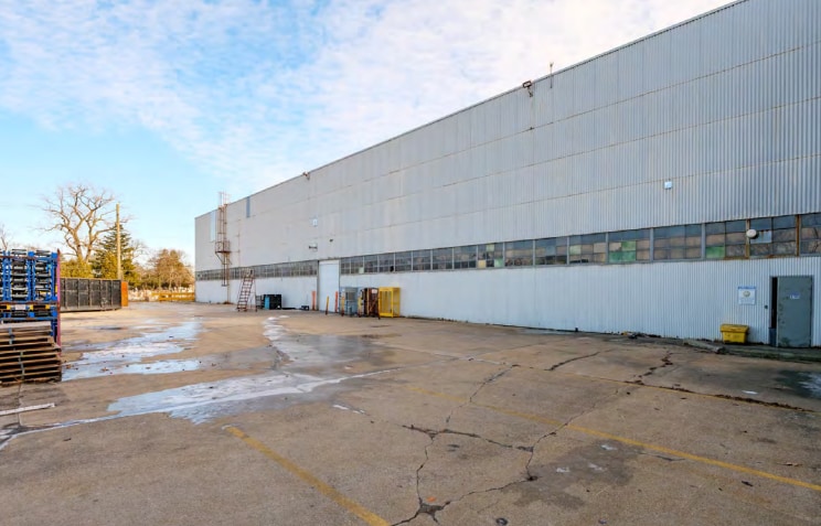 310 Ellis St E, Windsor, ON for sale - Building Photo - Image 3 of 6