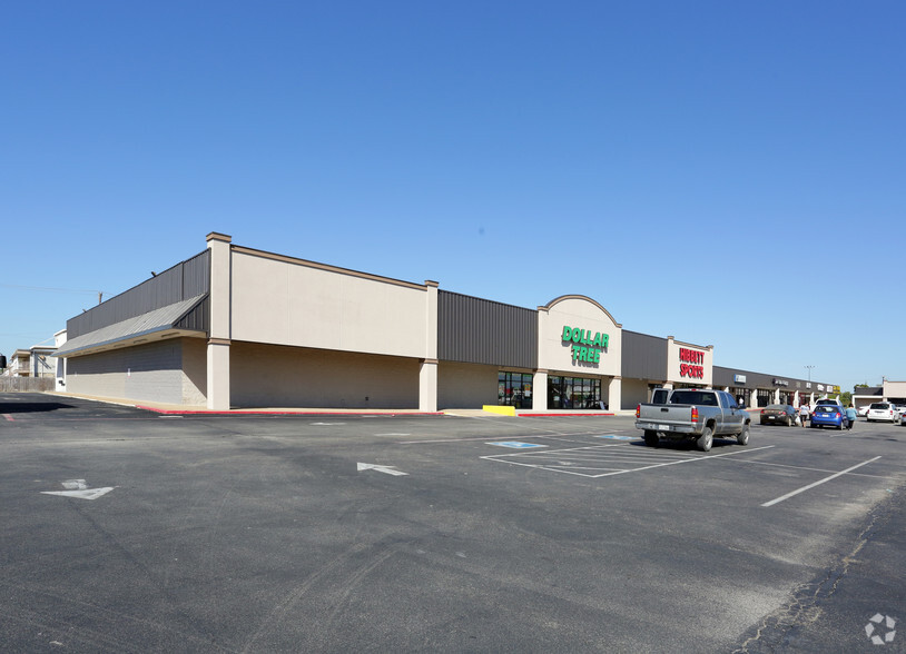 2701 State Highway 50, Commerce, TX for lease - Primary Photo - Image 1 of 8