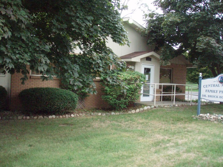 522 E Main St, Farwell, MI for sale - Primary Photo - Image 1 of 1