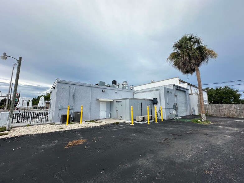 3155 Clark Rd, Sarasota, FL for lease - Building Photo - Image 3 of 11