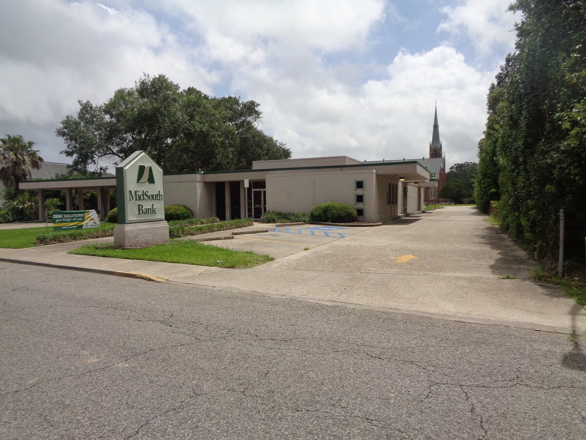 1527 W Main St, Jeanerette, LA for sale Primary Photo- Image 1 of 1
